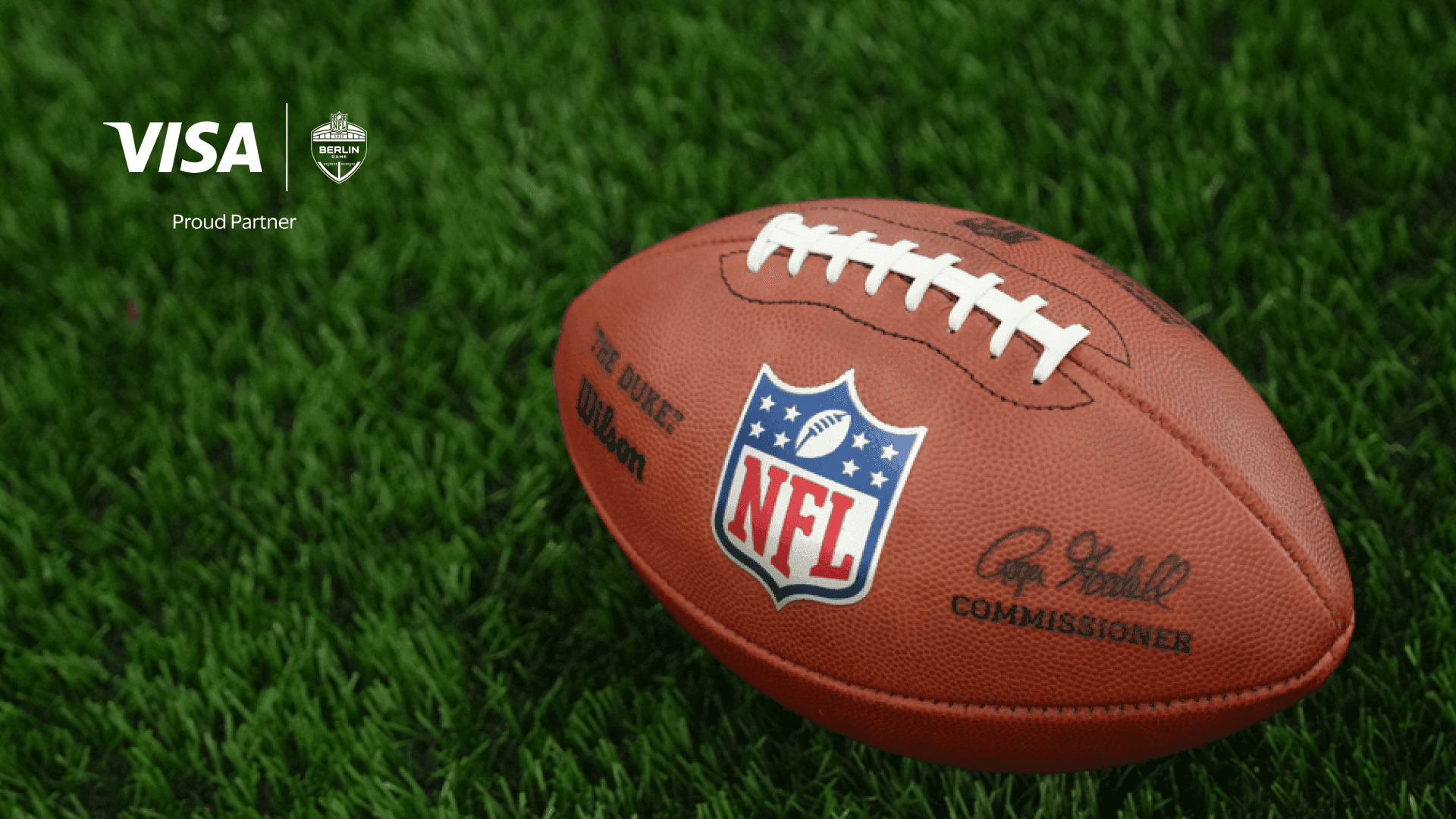 Source de l'image : VISA | Ballon officiel de la NFL «The Duke»
